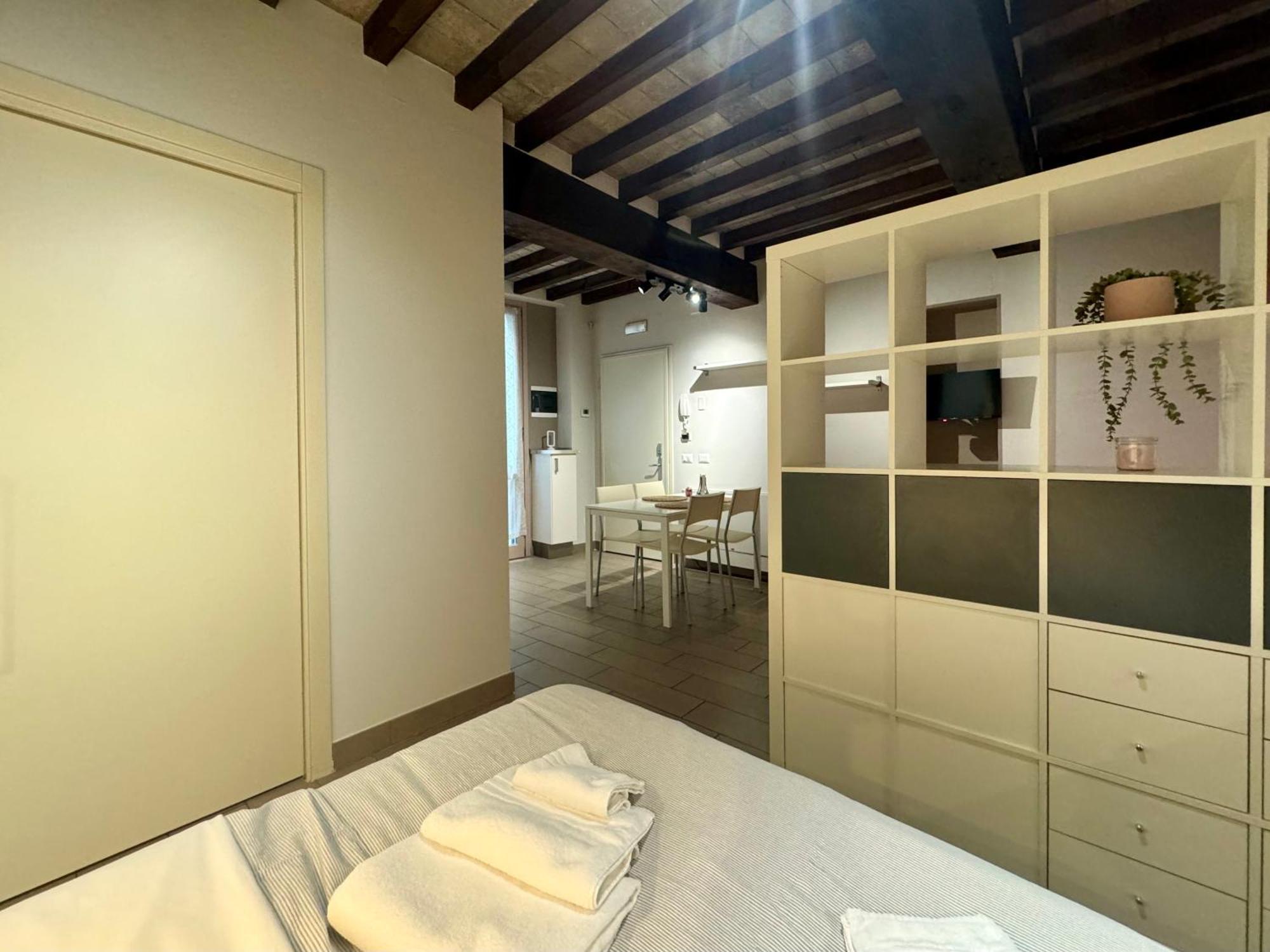 Niki O. Apartments Πάρμα Δωμάτιο φωτογραφία